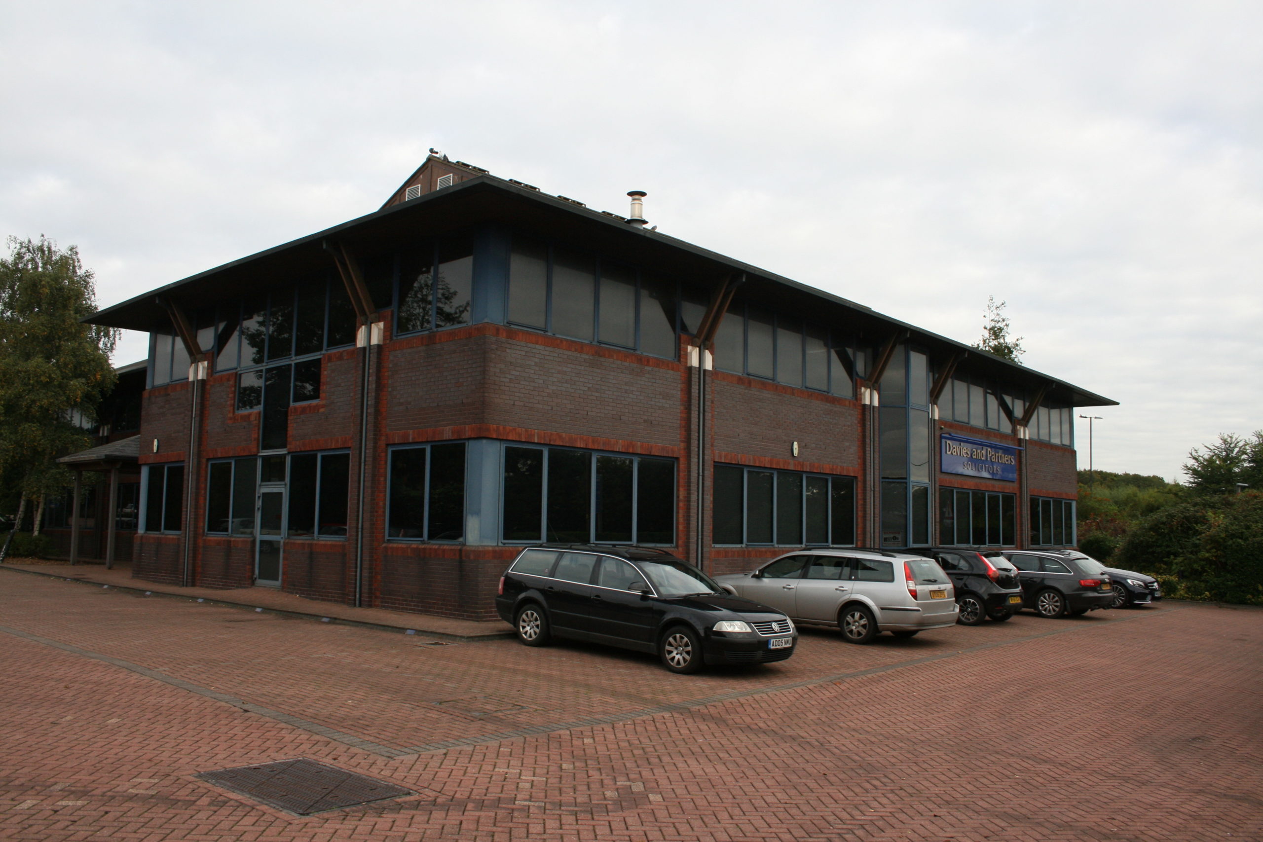 Business park office investment - Bristol